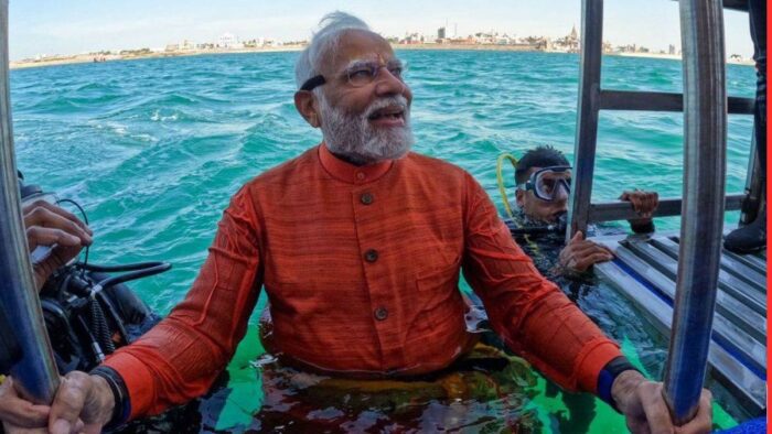 Submerged Dwarka : पीएम मोदी ने की स्कूबा डाइविंग, गहरे समुद्र में जाकर किए जलमग्न द्वारका के दर्शन